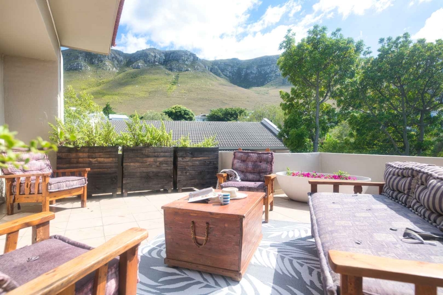 7 Bedroom Property for Sale in Hermanus Heights Western Cape